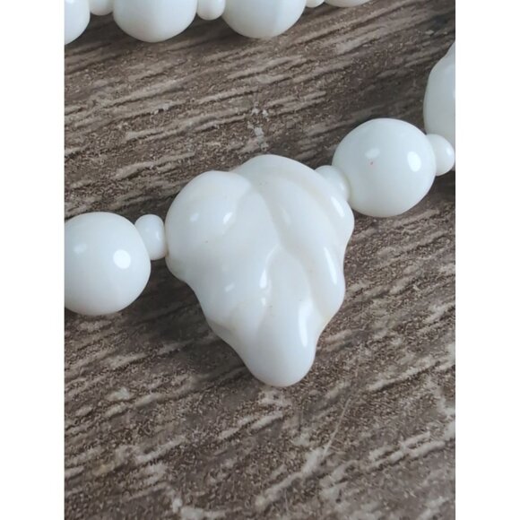 Vintage Miriam Haskell White Milk Glass Leaf Necklace  14" Choker Art Deco Style - Picture 4 of 5